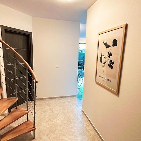 Apartment Anchora - Near Family-Friendly Beach Pjescana Uvala Exterior photo